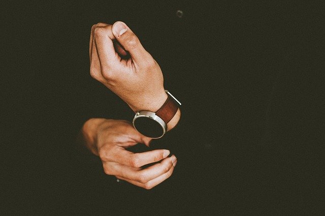 Как ухаживать за руками и ногтями мужчине: краткий гид