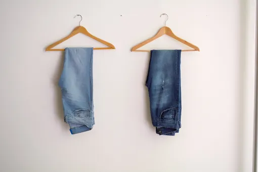 «Такое можно носить только школьникам»: стилист назвал фасон джинсов, который портит внешний вид мужчин