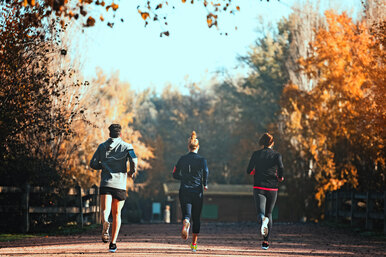 Бег на средней дистанции: как начать быстро бегать и адаптироваться к нагрузкам