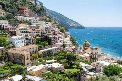 Мужчина купил себе дом в Италии всего за 1 евро. Как ему это удалось?