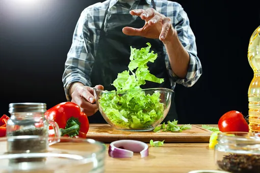 Что будет с вашим организмом, если вы начнёте есть салат каждый день?