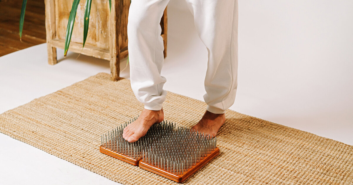 Что такое гвоздестояние? Для чего стоять на гвохдях?