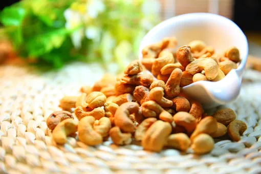 Чем полезны орехи кешью и правда ли, что они помогают похудеть