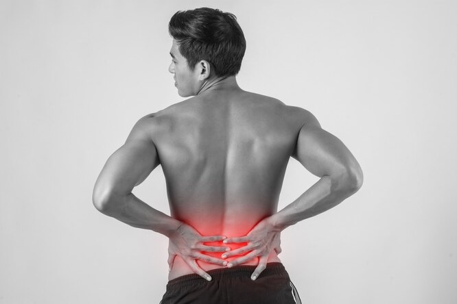 Боль в пояснице — один из симптомов слабости спины.