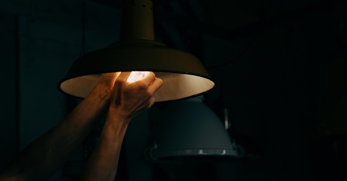 По каким параметрам выбирать лампы освния для дома - светодиодные .