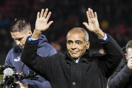 Ромарио возвращается на поле: легенда бразильского футбола будет играть с сыном в одной команде