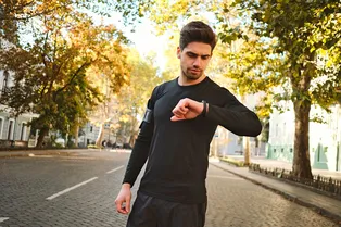 Как тренироваться на улице осенью: 5 вариантов физической активности на свежем воздухе