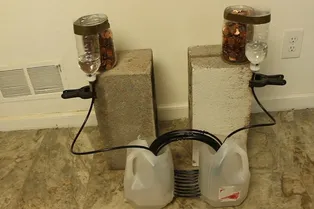 Блогер смастерил автономный водяной насос, не требующий внешнего питания: посмотрите, как он работает