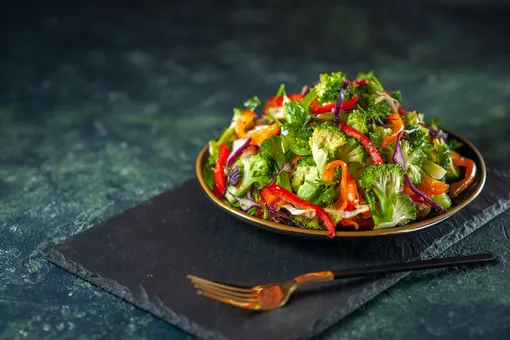 Почему важно есть салат каждый день, даже если вы не любите овощи