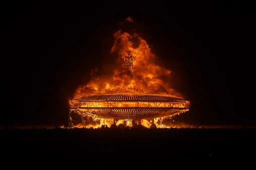Почему миллиардеры так любят фестиваль свободы Burning Man?