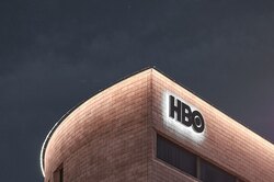 Netflix и HBO Max закрывают сериалы пачками. В чем причина?