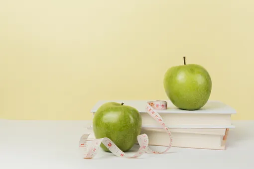 Польза яблок при похудении очевидна. Главное — соблюдать меру.
