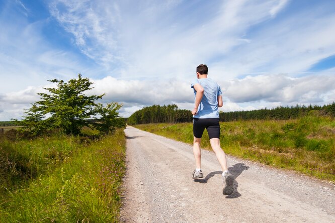 Как сохранить здоровые суставы при занятиях спортом: 5 важных советов врача