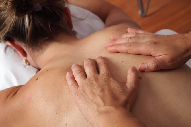 Как сделать девушке массаж, чтобы она полностью расслабилась?