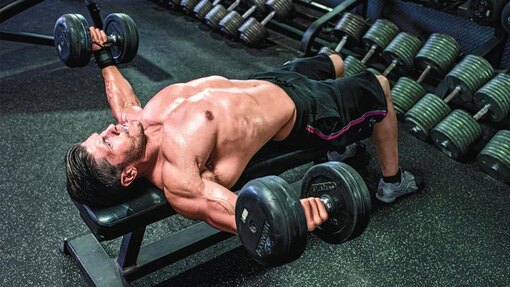 1. Жим штанги лежа на горизонтальной скамье