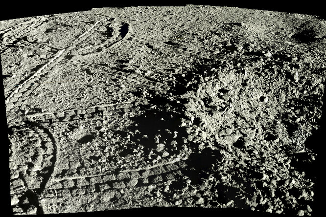 Как выглядит обратная сторона Луны: фотографии с орбиты