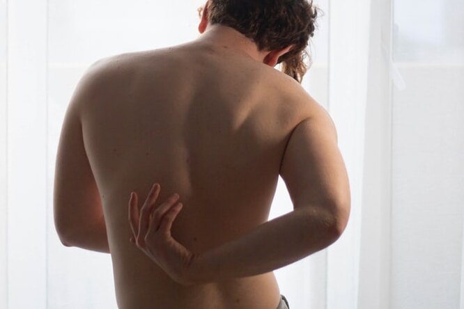 Как понять, что болят почки, а не спина: 5 тревожных симптомов, при которых нужно срочно обратиться к врачу