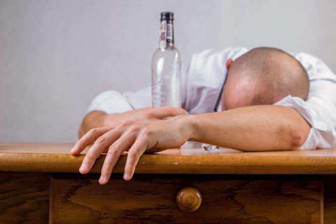 Можно ли самостоятельно определить у себя алкоголизм?
