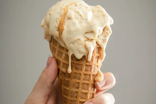 Какое мороженое медленнее тает на жаре?