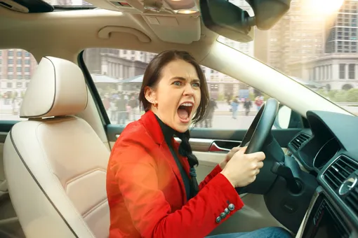 Как вычислить психопата на дороге: 5 признаков, которые выдают неадекватного водителя