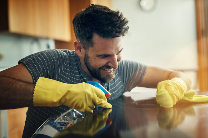 От холодильника до плиты: простой способ, как очистить бытовую технику
