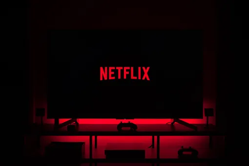 Netflix снова поднимет цены на подписку: как это связано с забастовкой в Голливуде?