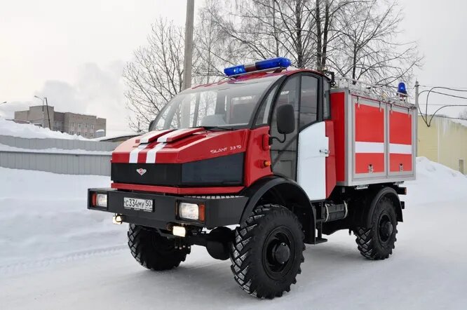 Silant 3.3TD. Silant это торговая марка ОАО «Автоспецоборудование» (Великий Новгород). В 2010-2012 годах завод производил различные спецмашины собственной конструкци, в основном пожарного назначения.
