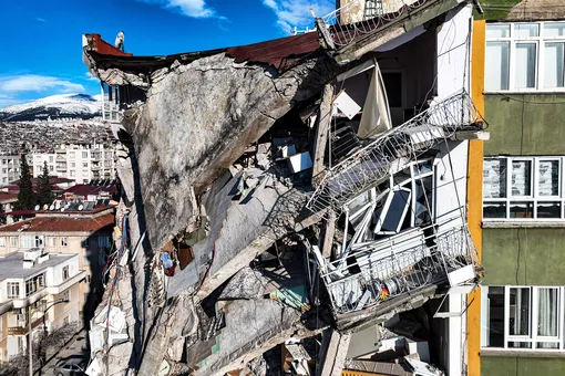 Как выглядит Турция после мощного землетрясения: шокирующие фото разрушенных городов