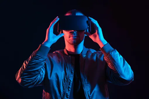 Появился VR-шлем, который убивает геймера после его смерти в игре
