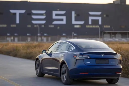 Tesla отзывает почти все проданные в США за 10 лет автомобили по очень абсурдной причине