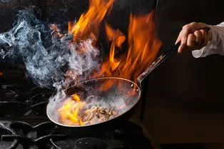 Опасная готовка: ученые выяснили, что жарка пищи негативно влияет на здоровье