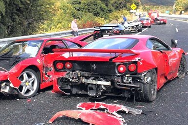 Cамые дорогие аварии в мире: как разбивают Ferrari, Bugatti, Rolls-Royce и McLaren Cамые дорогие аварии в мире: как разбивают Ferrari, Bugatti, Rolls-Royce и McLaren