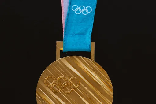 Олимпийцы в Токио получат медали из переработанных смартфонов