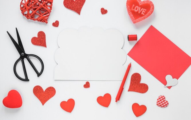 Что подарить девушке на 14 февраля - идеи подарков на День святого Валентина