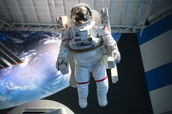 Астронавт NASA рассказал, как тренируется в невесомости Астронавт NASA рассказал, как тренируется в невесомости