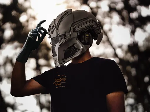 Шлем – одна из основных составляющих современной боевой экипировки