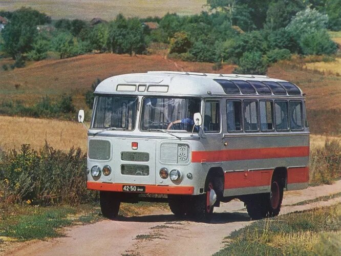 1967 год, ПАЗ-672, абсолютная классика советского автобусостроения.