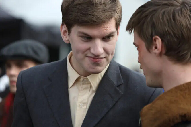 Yellow blood. Аниме кровавый парень 1 сезон. Yellow blood. Yellow blood. Blue blood животные.