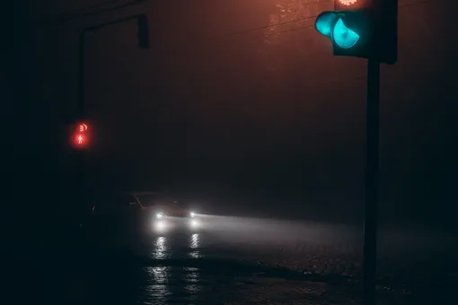 Как правильно ездить в тумане на автомобиле?