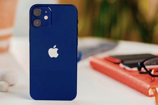 Apple решила закрыть производство iPhone 12 mini