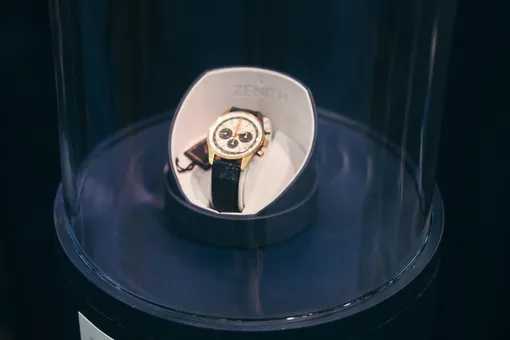 Находка для коллекционеров: Золотые винтажные часы Zenith 1971 года, которые никогда не носили