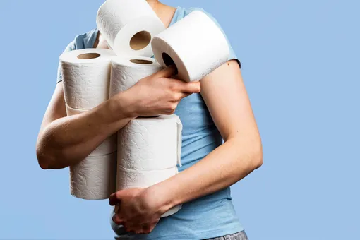 Туалетная бумага, коврик и другие 5 вещей, которые нужно выбросить немедленно, по мнению эксперта