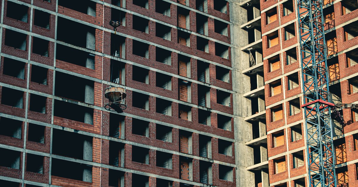 Сколько нужно зарабатывать, чтобы купить квартиру в Москве