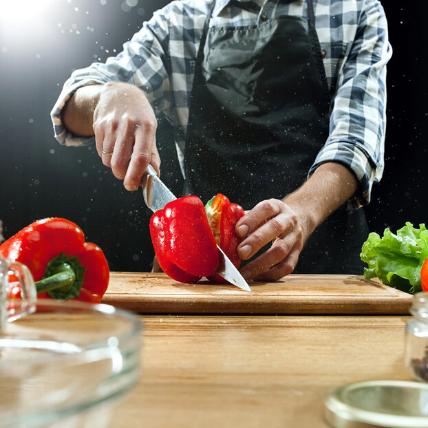 Как самостоятельное приготовление пищи помогает похудеть: 5 причин начать это делать