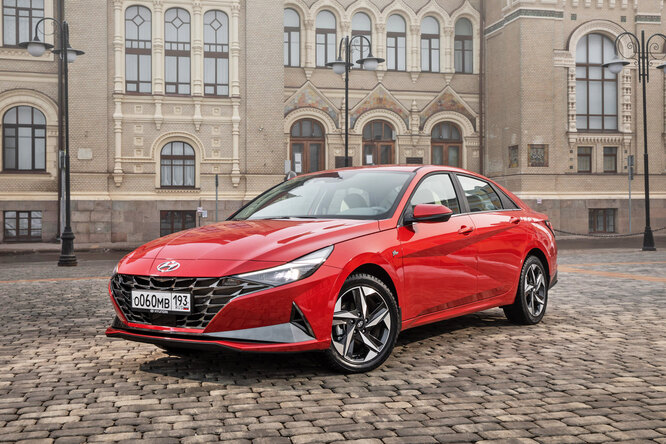 Нарушитель спокойствия: тест-драйв нового Hyundai Elantra Нарушитель спокойствия: тест-драйв нового Hyundai Elantra