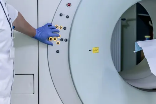Что будет, если помесить металл в МРТ?