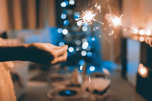 Насколько вредно съедать бумажку с желанием на Новый год?