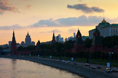 Жара в Москве: жителей столицы предупредили об опасном природном явлении