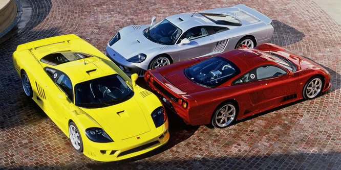 2000 Saleen S7. Каким образом крохотная фирма, занимавшаяся тюнингом спорткаров, построила полноценный гиперкар, разгоняющийся до 320 км/ч? Непонятно. Но результат приятно удивляет.