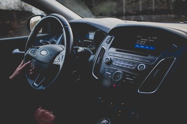 Почему новые автомобили перестали отличаться простотой